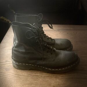 Doc Martens classic black lace up boot